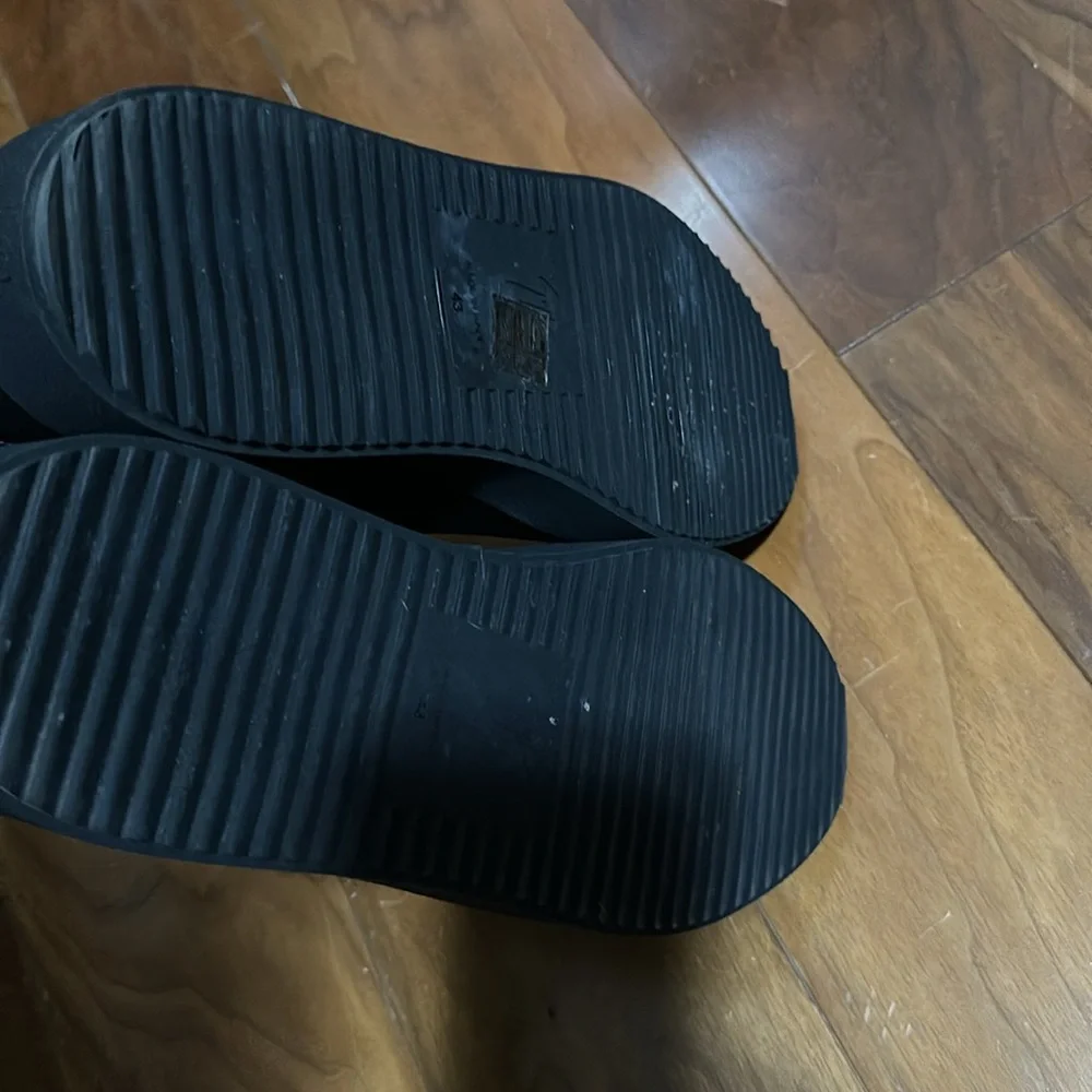 Giuseppe Zanotti High Top Sneakers - Picture 8 of 12